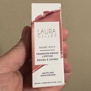 Laura Geller Smart Pout Transfer-Proof Lipstick Matte and Moisturizing Brilliant